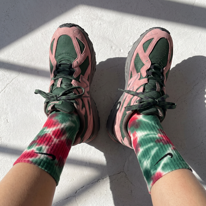 Lions de l'Atlas – Chaussettes Nike tie-dye rouges et vertes